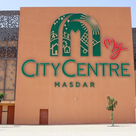 Апартаменти 2Br Hidden Gem - Masdar City Абу-Дабі Екстер'єр фото